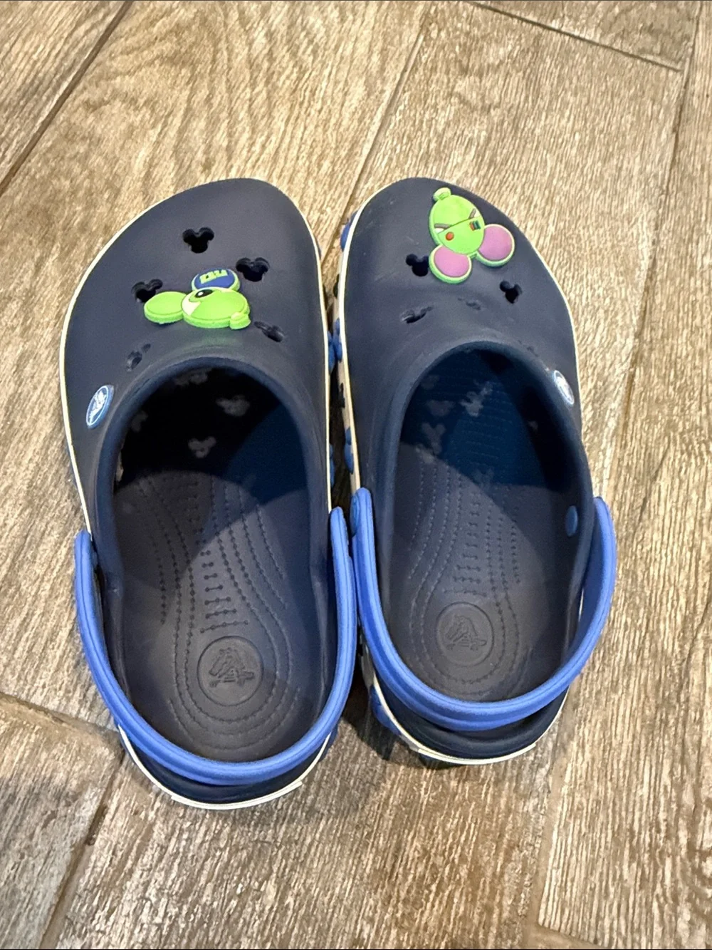 CROCS Mickey Mouse Navy Blue Kids Clogs with Green Character size 3 Junior